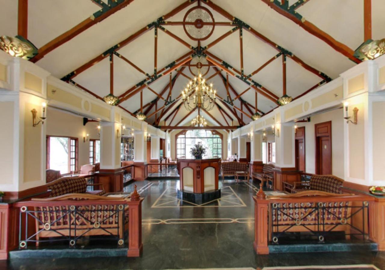 Tea County Hotel Munnar Bagian luar foto