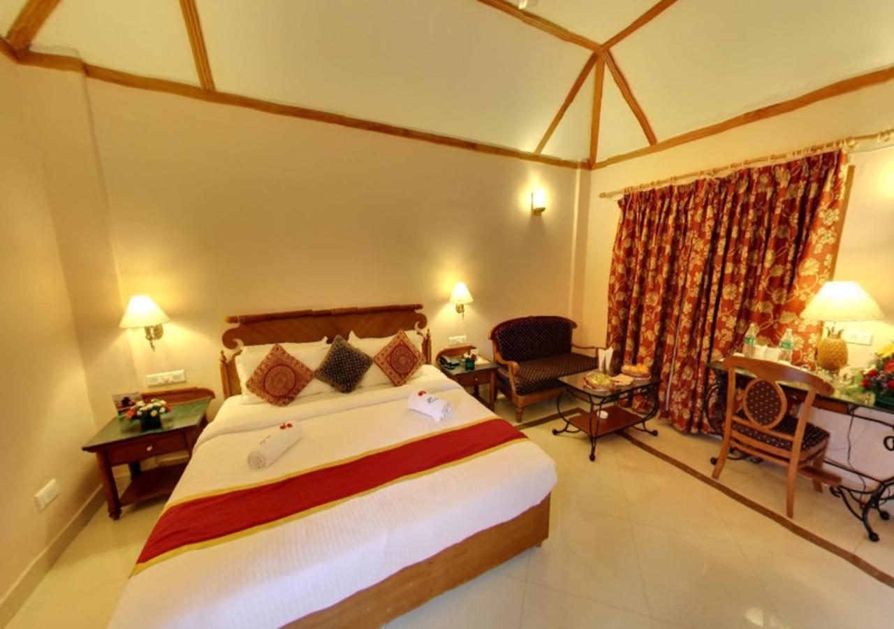 Tea County Hotel Munnar Bagian luar foto
